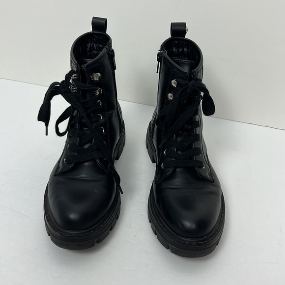 Madden Girl Gwinn Combat Boot Boots Black Leather Tie Up Fall 8 Short Lace Up - Picture 2 of 9